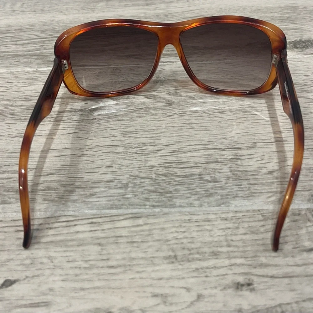 Anne Klein Riviera Sunglasses Tortoise Frame Hong Kong‎